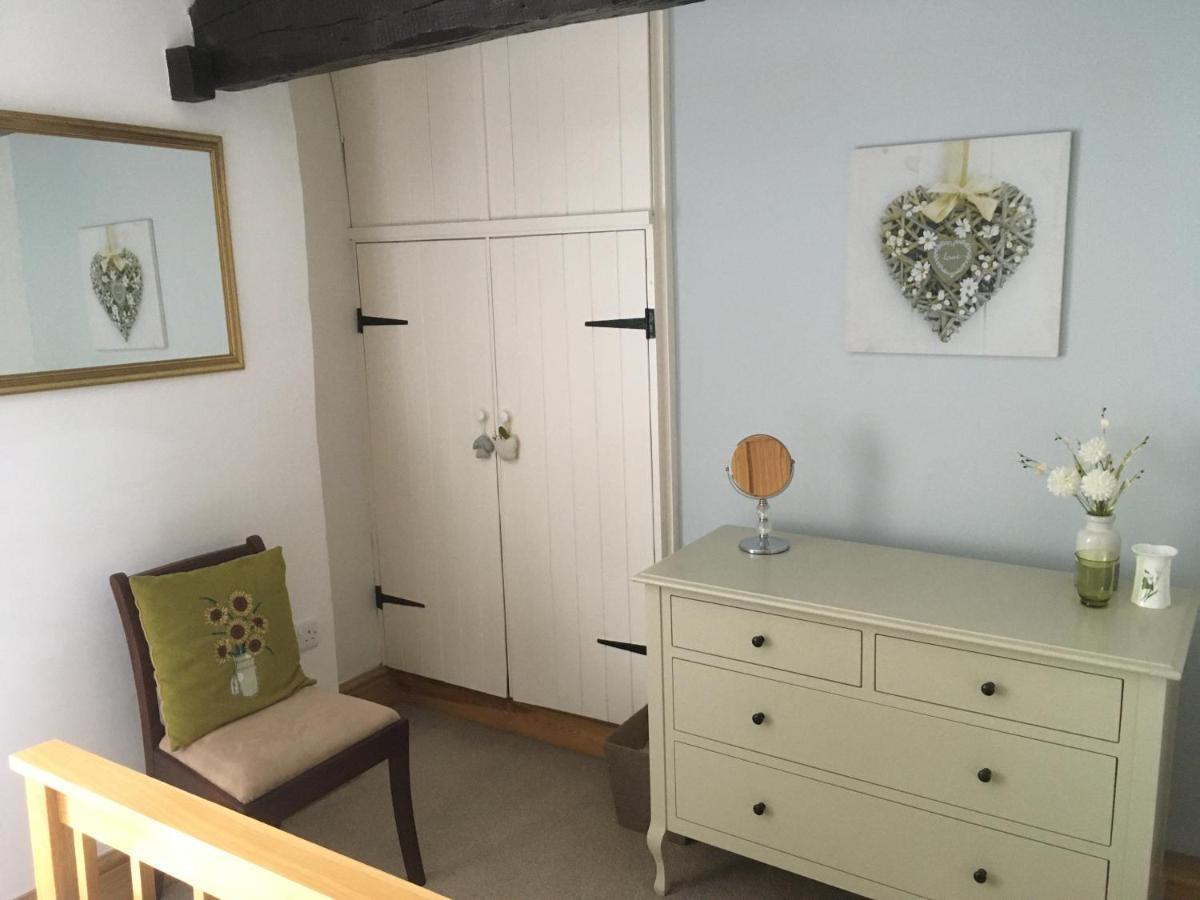 200 Year Old Gardener'S Cottage, Mid Wales Llanidloes Eksteriør billede